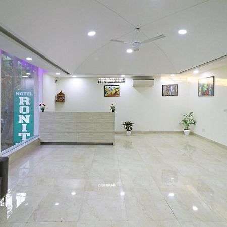 Hotel Grand Suites By D'Capitol Near Delhi Airport Нью-Дели Экстерьер фото