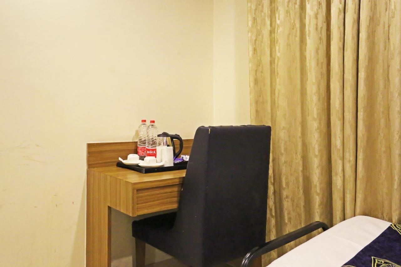 Hotel Grand Suites By D'Capitol Near Delhi Airport Нью-Дели Экстерьер фото