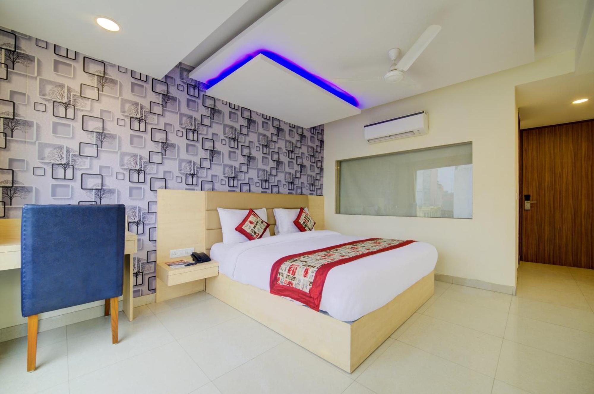Hotel Grand Suites By D'Capitol Near Delhi Airport Нью-Дели Экстерьер фото